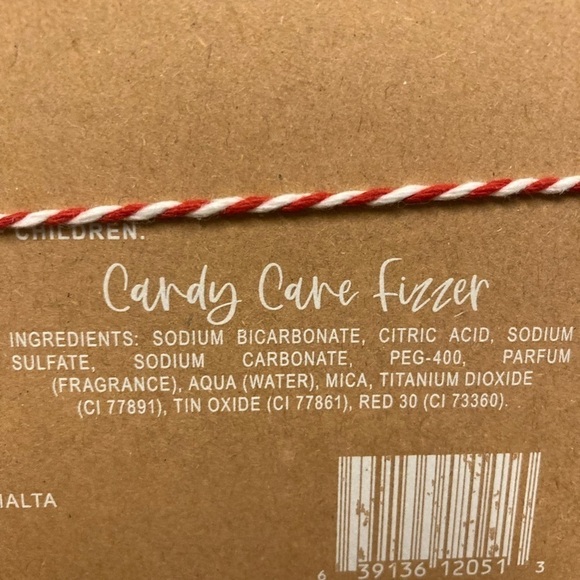 NIB! NEW HAPPY HOLIDAYS FESTIVE PEPPERMINT BATH FIZZERS - Picture 9 of 12